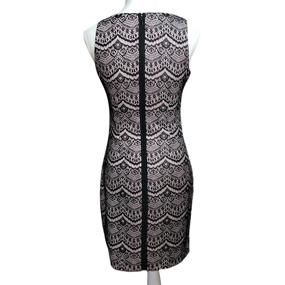 Guess Black Lace Sheath Dress Size 2
Lace Overlay on Nude Satin Zip Back - Picture 3 of 8